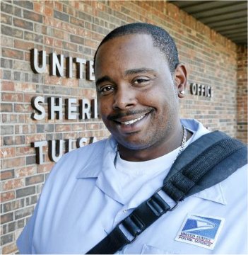 Video: Two Tulsa letter carriers receive Postmaster General’s Hero Award