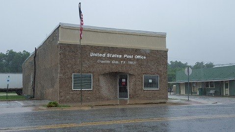 Video: Frustrated residents commute for mail after post office shuts down