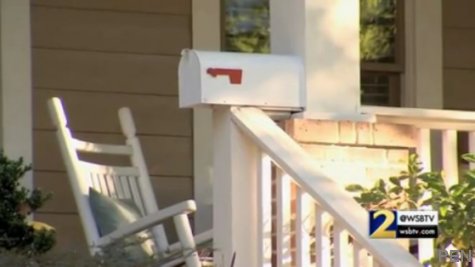 Video: Atlanta neighbors say they are fed up with mail mistakes