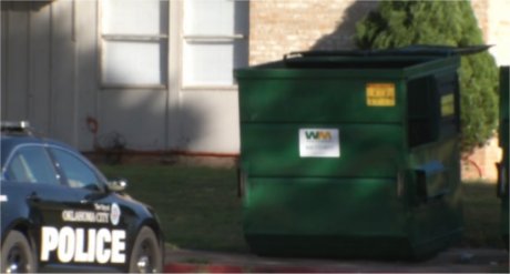 Video: Apartment manager – I caught mail man throwing letters in the trash