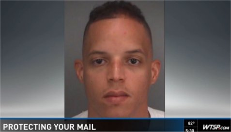 Video: Florida Mail Thief Targets Post Office Drop Box