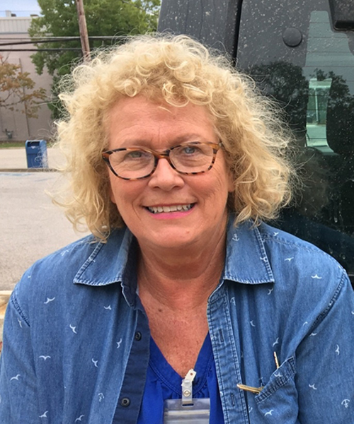 Rural Carrier Zene Vanleeuwen – USPS Postal Hero